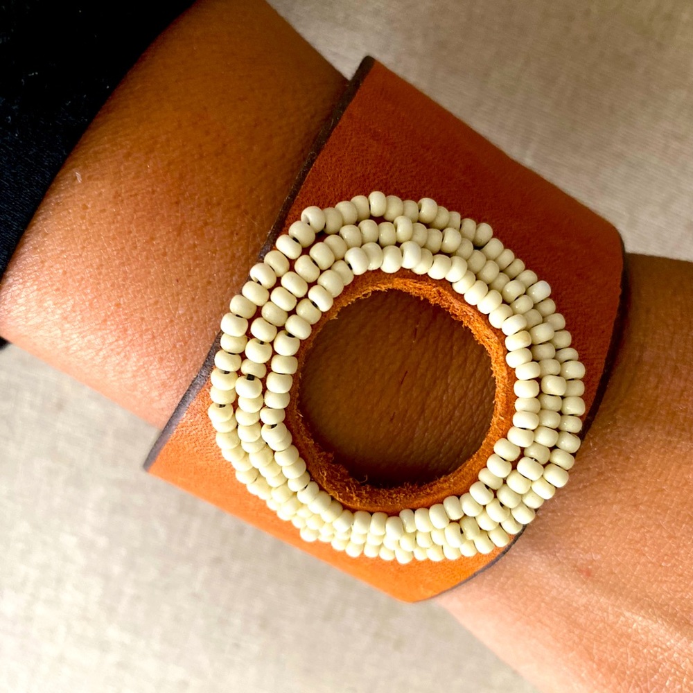Noonday Portal Bracelet EUC-leather and glass beads